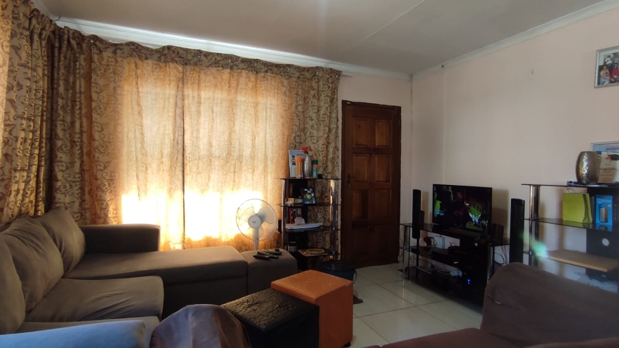 2 Bedroom Property for Sale in Boitekong North West